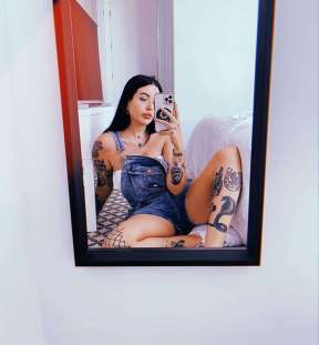 Kik Corina144 image